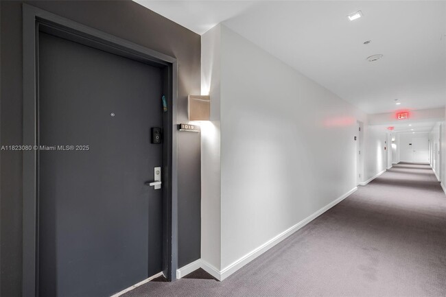Building Photo - 325 S Biscayne Blvd
