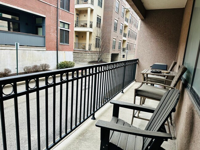 Foto del edificio - 225 N New Jersey St