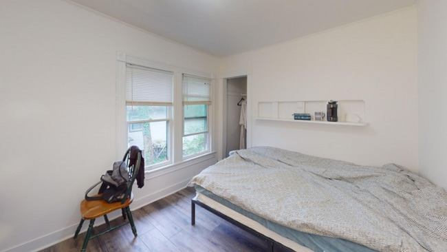 Building Photo - 33 Schubert St