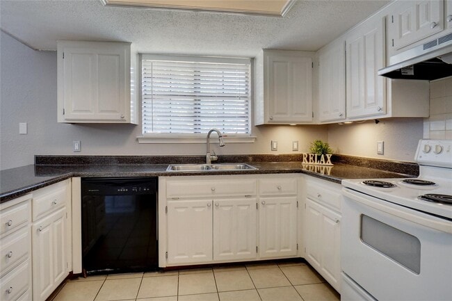 Foto del edificio - 7745 Pear Tree Ln