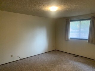 Building Photo - Charming Duplex in South East Boise