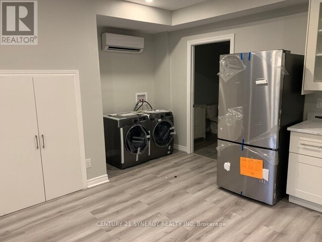 Photo du bâtiment - 1293 Thames St