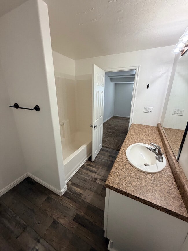 Building Photo - 87 W Casi Way