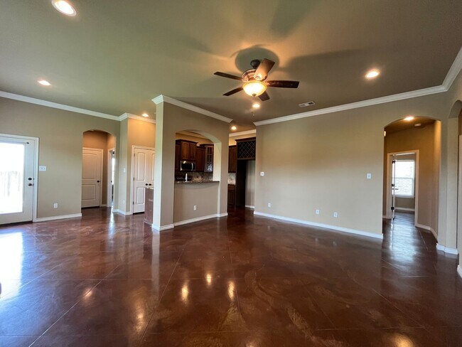Foto del edificio - Single Family Homes for Lease in Surrey Vi...