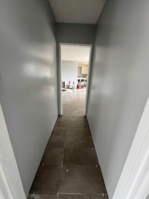 Foto del edificio - 12717 Cranbrook Ave