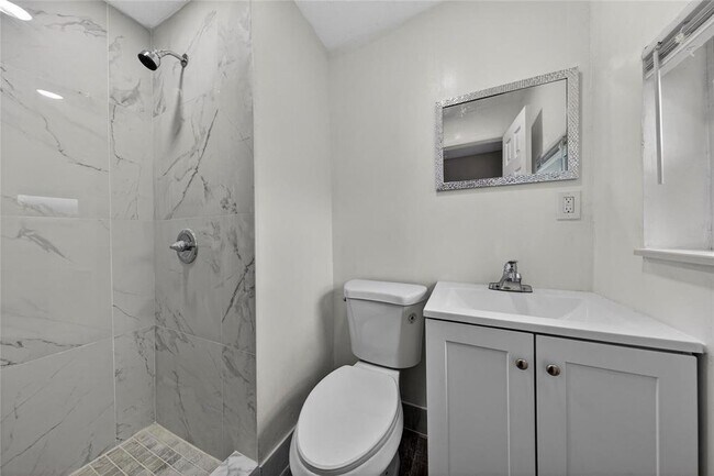 Foto del edificio - 1541 NW 7th Terrace