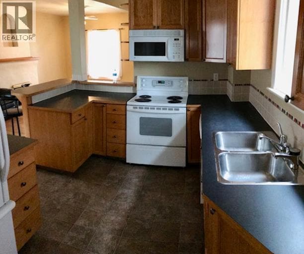 Building Photo - 531-514 14 St S