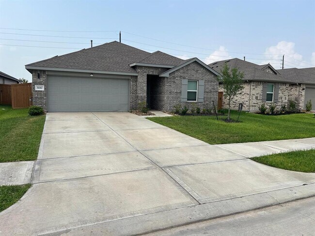Building Photo - 5017 Almond Ter Dr