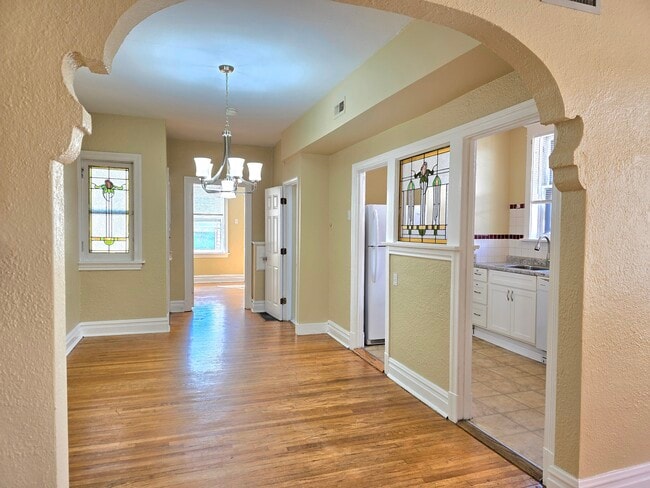 Building Photo - 7212 Forsyth Blvd