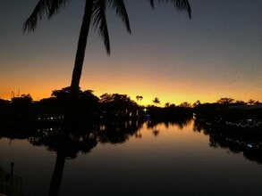 Building Photo - 801 NE 18th Ct