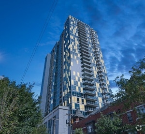 Building Photo - 1629 S Prairie Ave