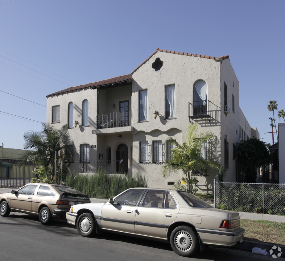 Building Photo - The Reno Apartments