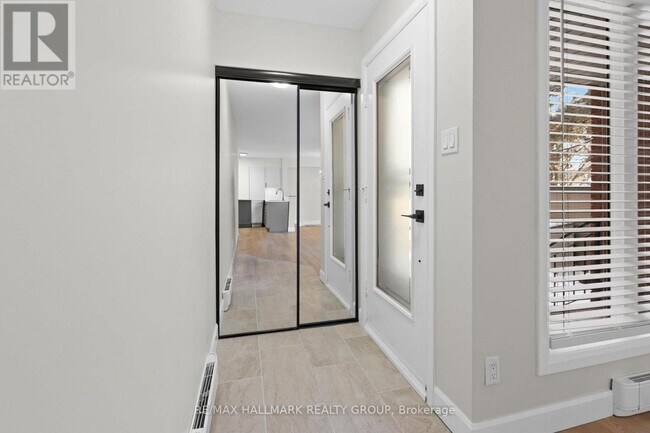 Building Photo - 455 Canteval Terrace