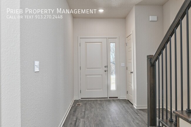 Foto del edificio - 3236 N 103rd Pl