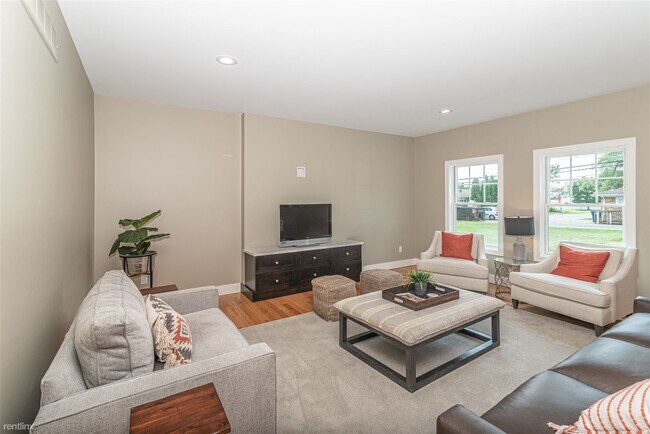 Foto del edificio - 8 br, 8.5 bath House - 804 Henry St