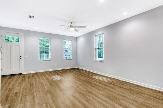 Foto del edificio - 1233 NW 4th Pl