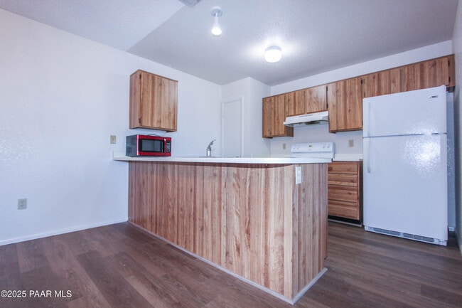 Building Photo - 3069 Cascades Ct