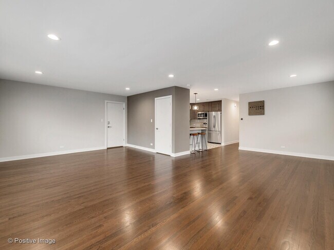 Building Photo - 510 Forest Ave