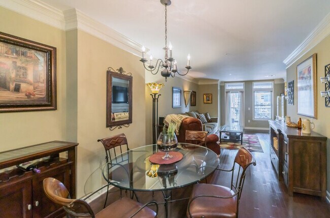 Foto del edificio - 3334 Peachtree Rd NE