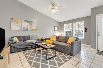 Building Photo - 309 Cactus St