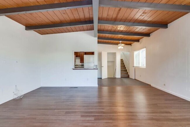 Building Photo - Charming Beach Cottage in Ocean Beach