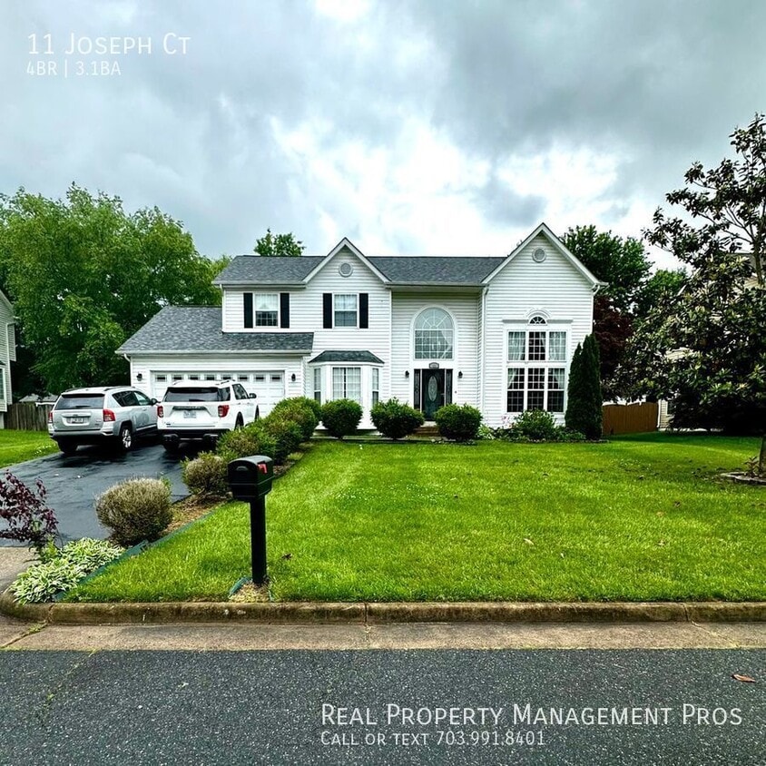 Primary Photo - Upgraded Single family home / fully fenced...