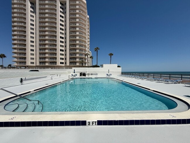 Building Photo - Fully Furnished 2-bedroom, 2-bath residence located in Oceans Five
