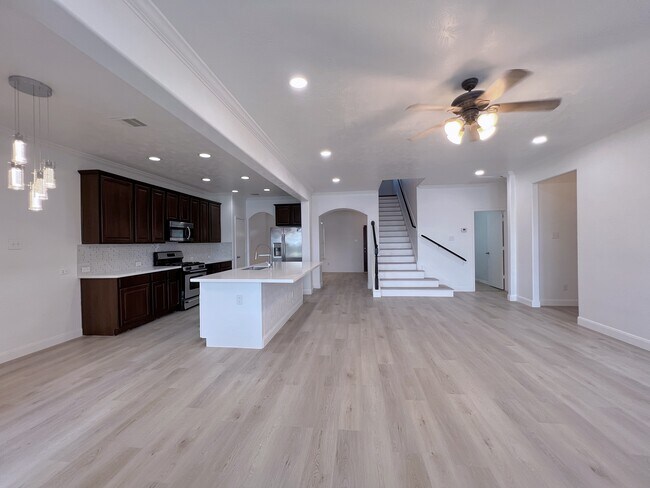Building Photo - 25811 Chapman Falls Dr