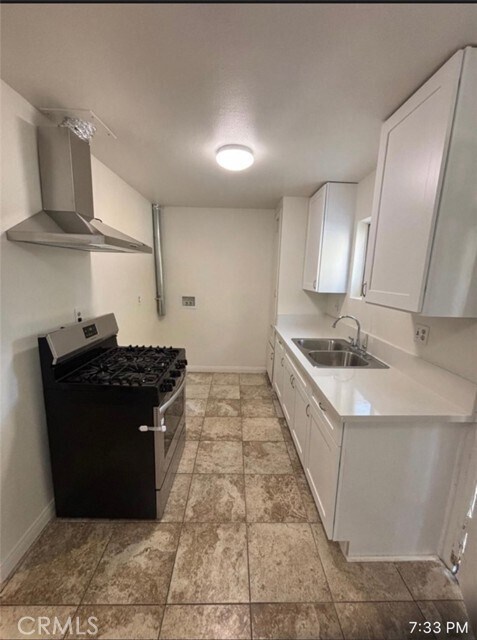 Foto principal - 12706 Doty Ave