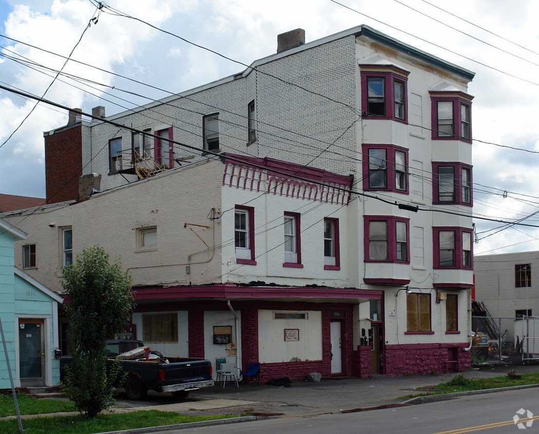 Building Photo - 1022-1028 N State