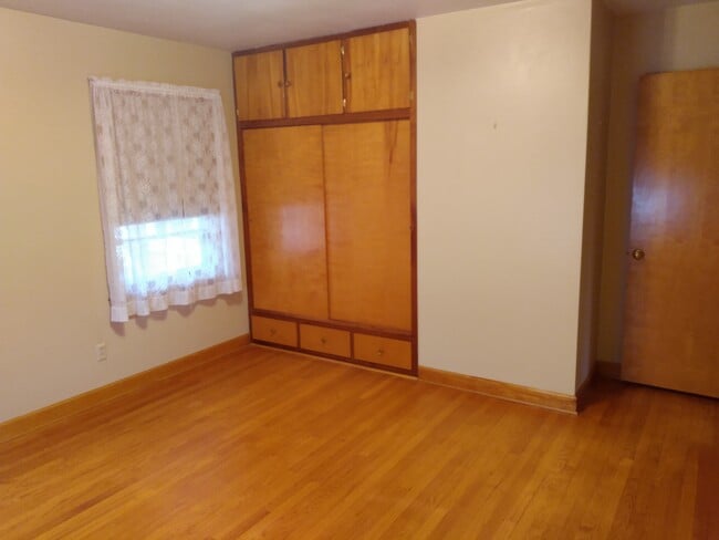 Building Photo - 2124 21st Ter S