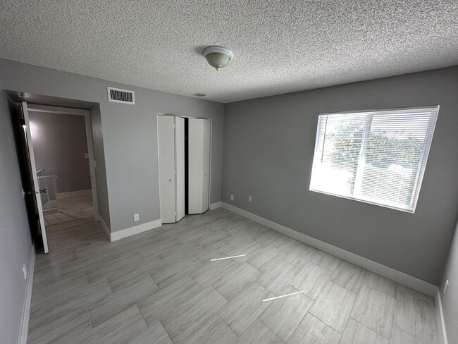 Cozy 2 bd, 1.5 bath condo with open floor ... - Cozy 2 bd, 1.5 bath condo with open floor ...