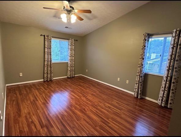 Building Photo - 480 Lakeview Dr