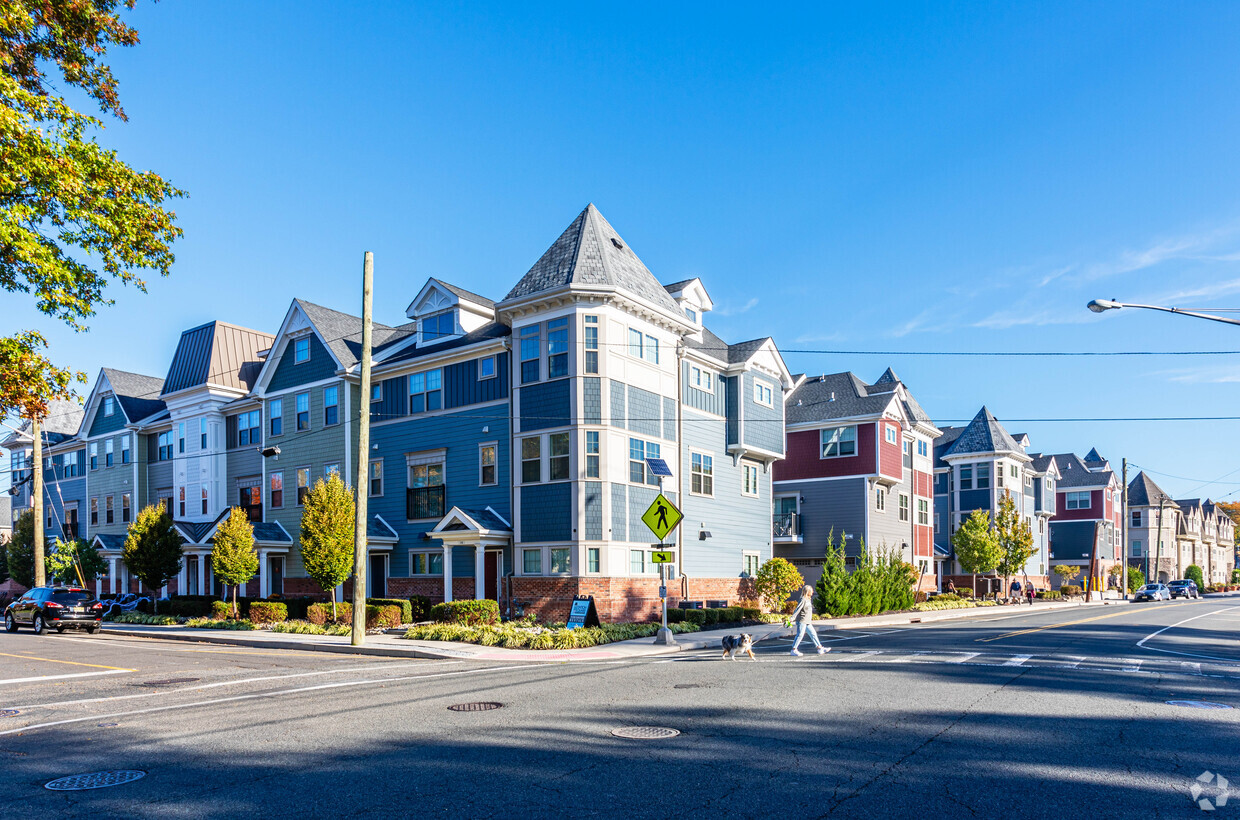 Foto principal - Station Square at Fanwood Townhomes