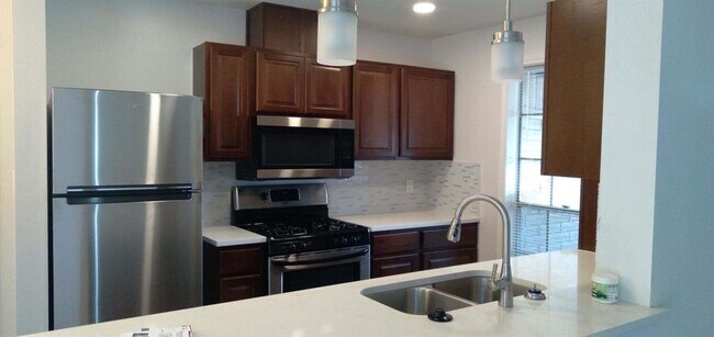 Foto del edificio - 2023 Barnsley Ln