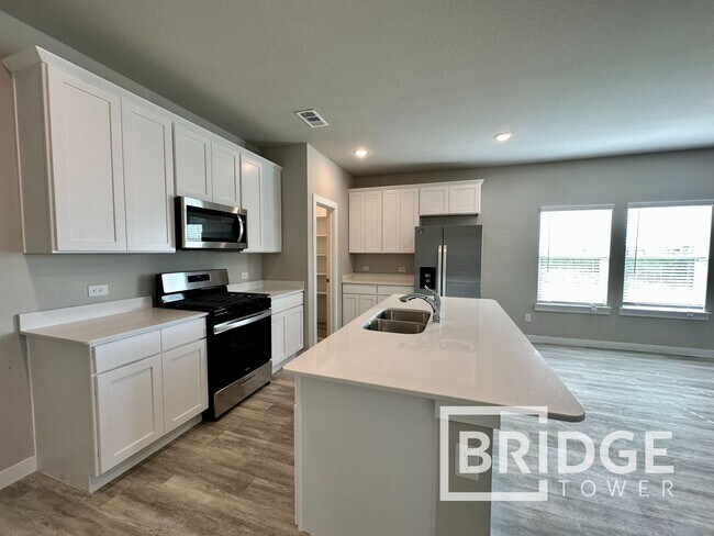 Foto del edificio - 4712 Deadwood Dr