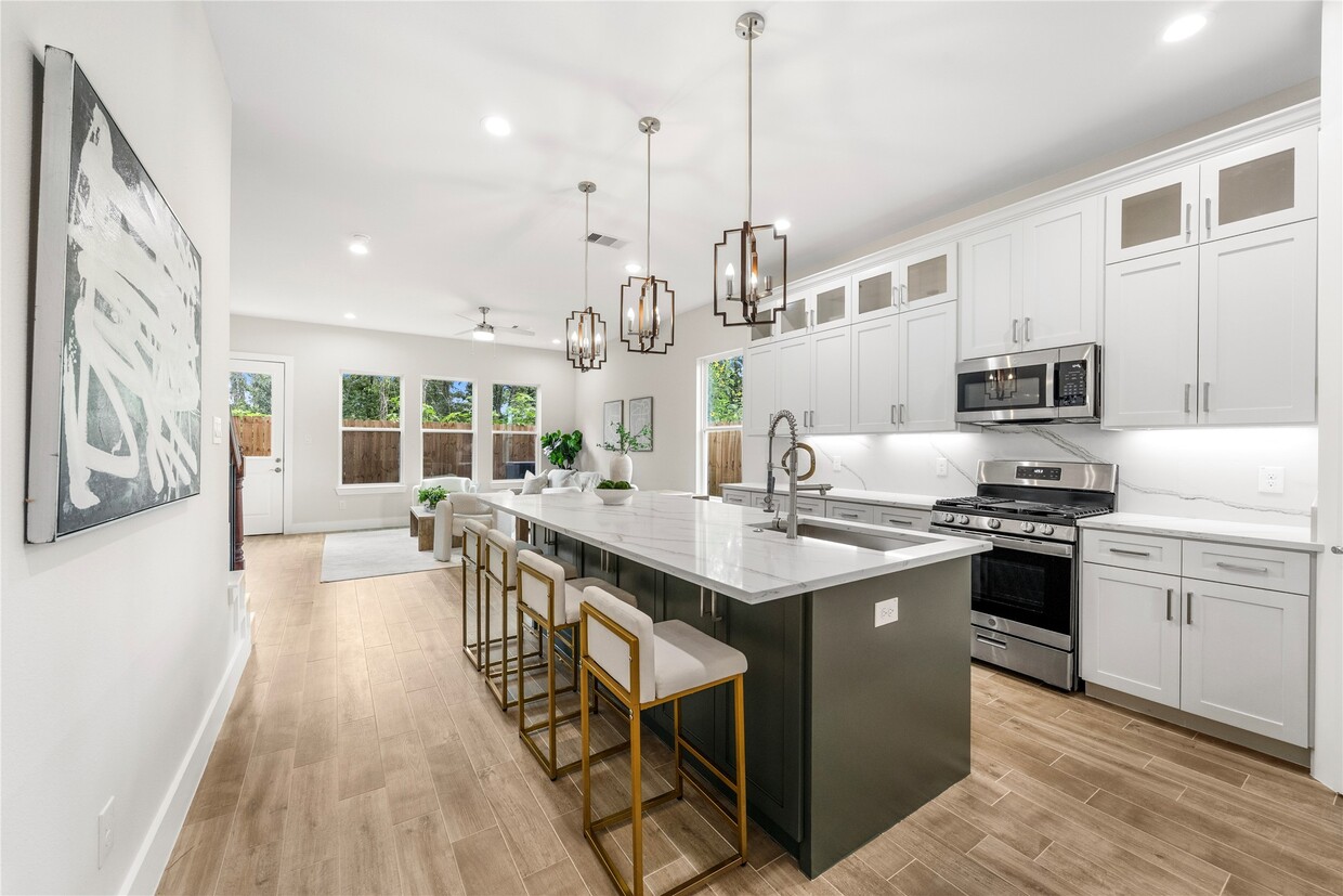 Foto principal - 6216 Carver Rd