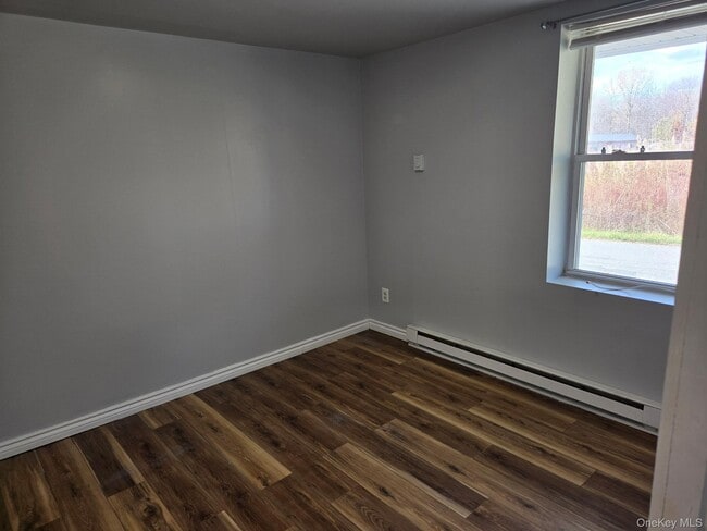 Foto del edificio - 41 Sunny Acres Rd