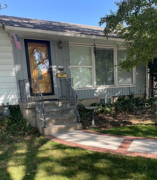 Building Photo - 3608 Tyler Ave