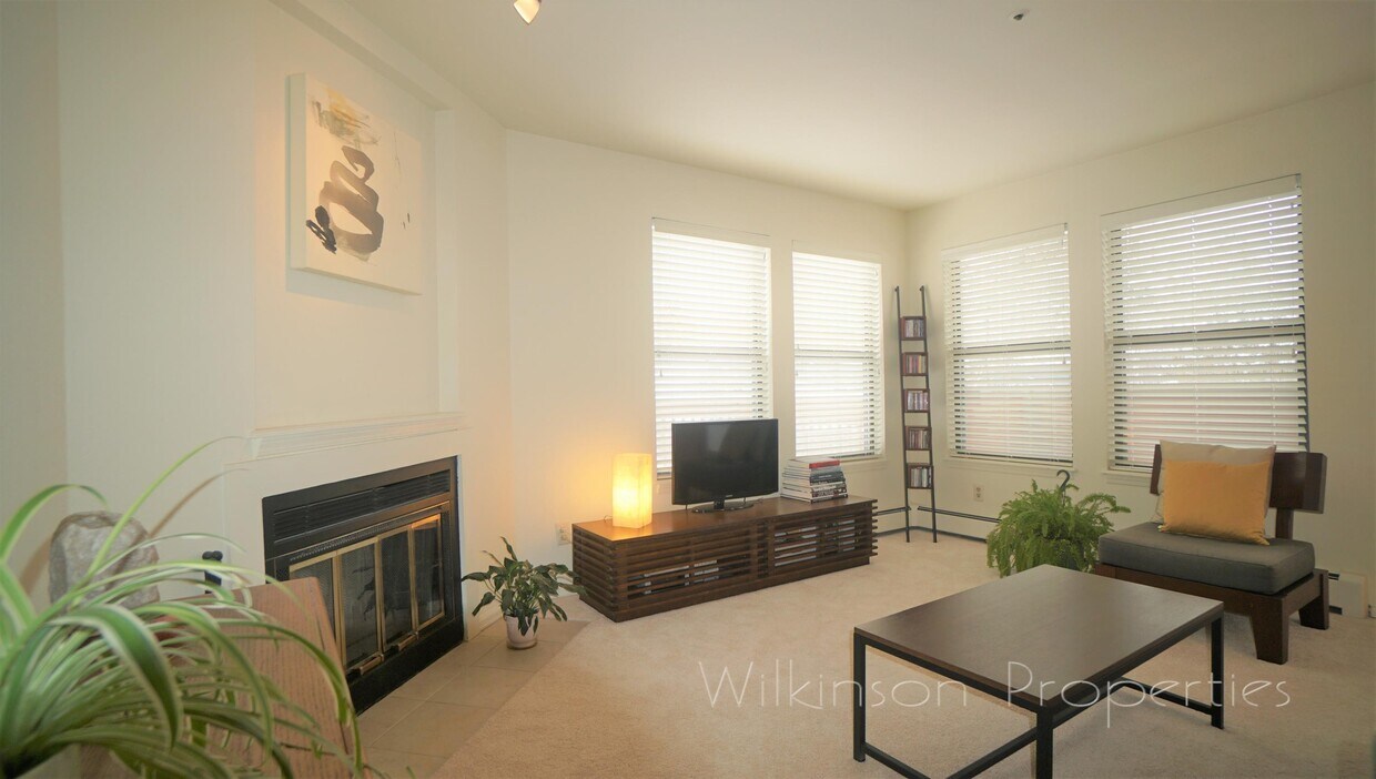Foto principal - 3025 Broadway St
