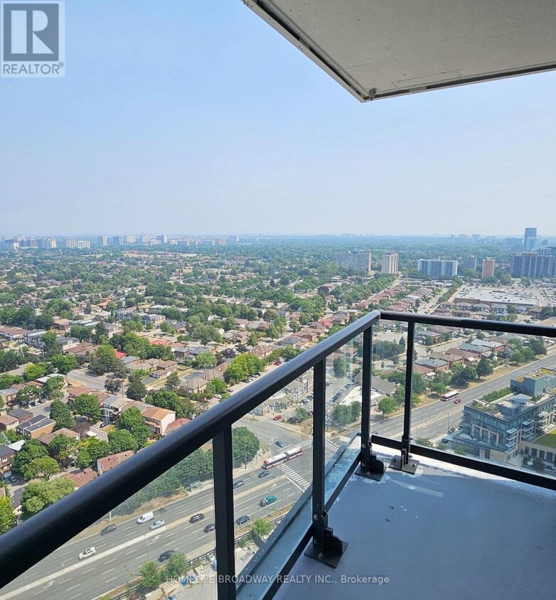 Photo principale - 325-3325 Yorkland Blvd