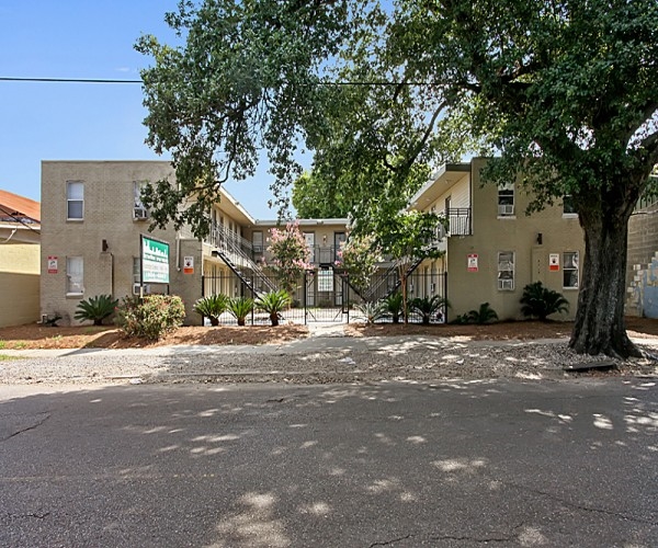 Exterior - Washington Gardens Apartments