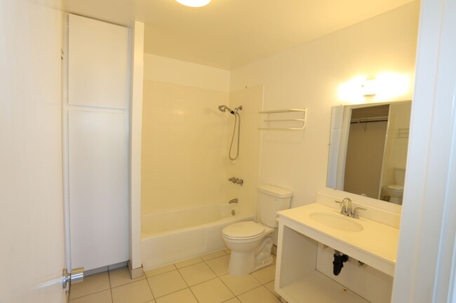 Building Photo - Makiki/Punahou - Pleasanton - 1 Bdrm/1 Bat...