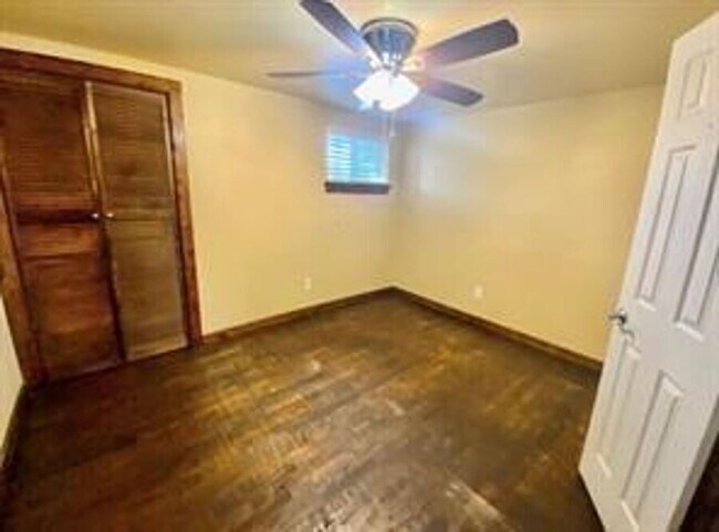 Foto del edificio - 625 Red Bud Lane-14