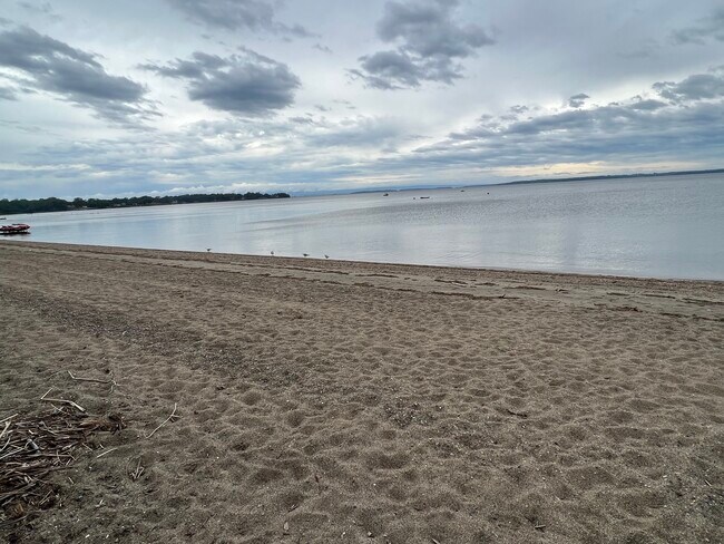 Private Beach - 114 Overlake Dr