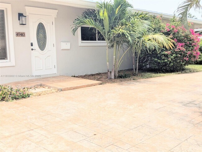 Foto del edificio - 4940 NE 27th Ave