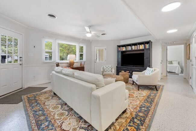 Foto del edificio - 165 Pioneer Loop