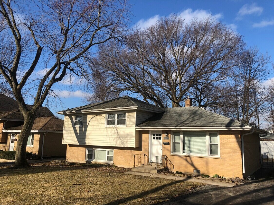 Foto principal - 4918 Pershing Ave