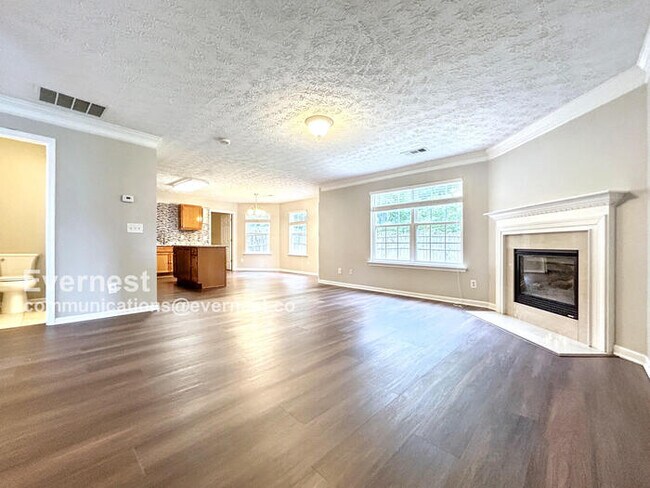 Building Photo - 520 Kensigton Park Dr