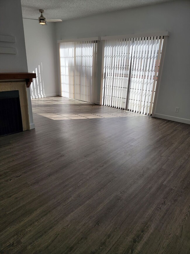Living and dining areas - 3751 S Canfield Ave
